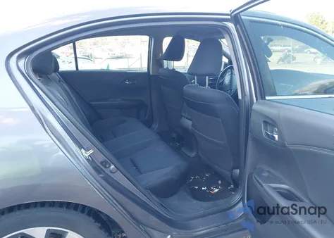 2015 Honda Accord Sport z USA, uszkodzony, nr VIN 1HGCR2F56FA118284